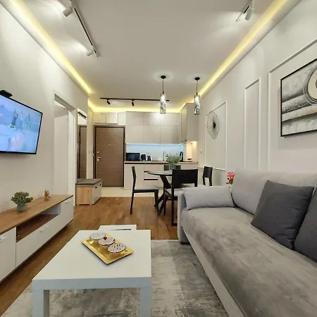 Primus Sa Bazenom,spa&wellness Centrom-velika Recepcija 125 Apartment
