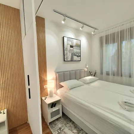 Primus Sa Bazenom,spa&wellness Centrom-velika Recepcija 125 Apartment Zlatibor
