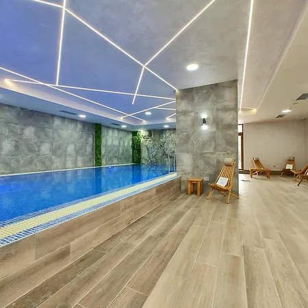 Primus Sa Bazenom,spa&wellness Centrom-velika Recepcija 125