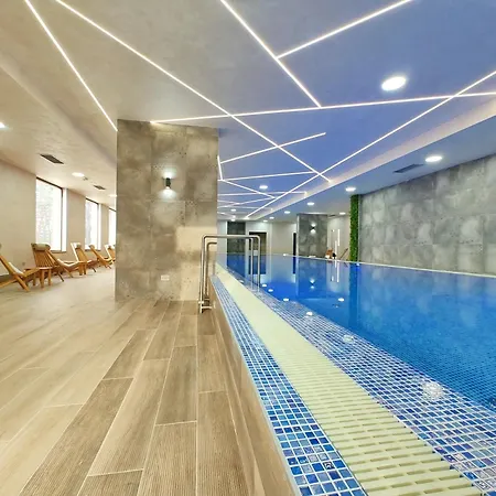 Primus Sa Bazenom,spa&wellness Centrom-velika Recepcija 125 Apartman