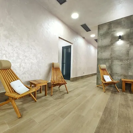 Primus Sa Bazenom,spa&wellness Centrom-velika Recepcija 125