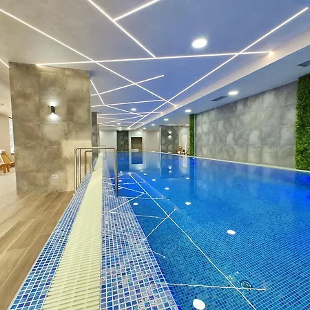 Primus Sa Bazenom,spa&wellness Centrom-velika Recepcija 125 Apartment