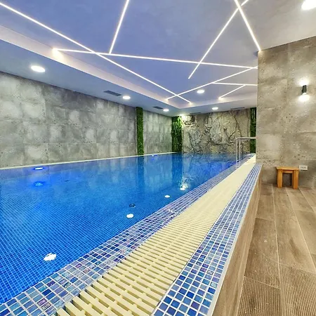 Primus Sa Bazenom,spa&wellness Centrom-velika Recepcija 125 *