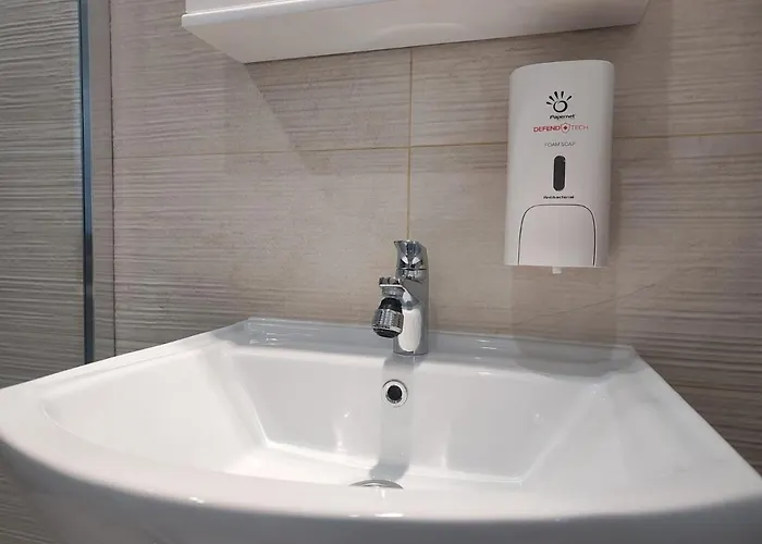 Primus Sa Bazenom,spa&wellness Centrom-velika Recepcija 125 Apartamento