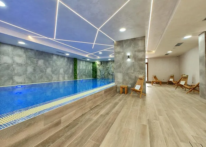 Primus Sa Bazenom,spa&wellness Centrom-velika Recepcija 125