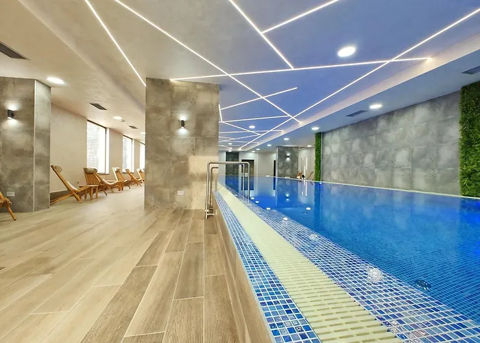 Primus Sa Bazenom,spa&wellness Centrom-velika Recepcija 125 Apartament