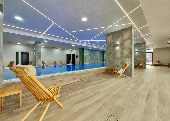 Primus Sa Bazenom,spa&wellness Centrom-velika Recepcija 125 *