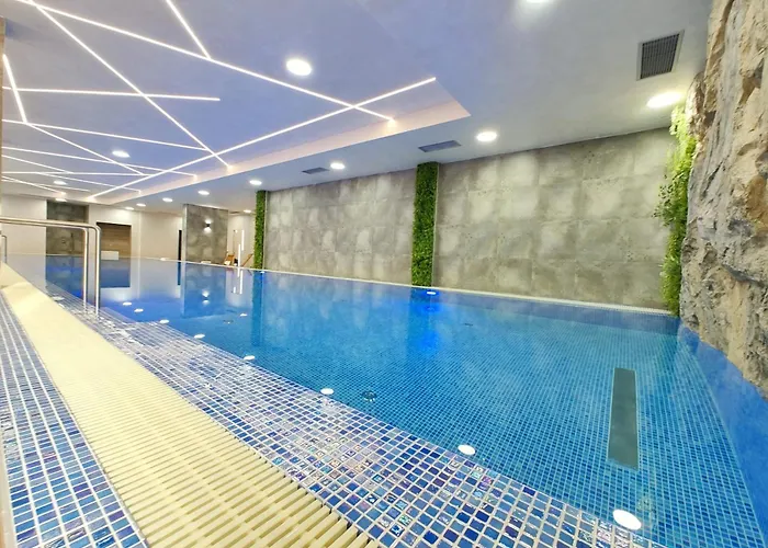 Primus Sa Bazenom,spa&wellness Centrom-velika Recepcija 125 アパート ズラティボール
