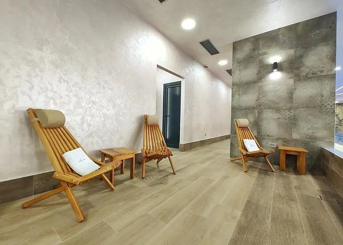 Primus Sa Bazenom,spa&wellness Centrom-velika Recepcija 125