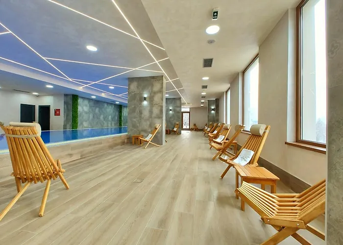 Primus Sa Bazenom,spa&wellness Centrom-velika Recepcija 125 *