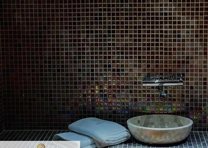 Primus Sa Bazenom,spa&wellness Centrom-velika Recepcija 125 Apartamento *